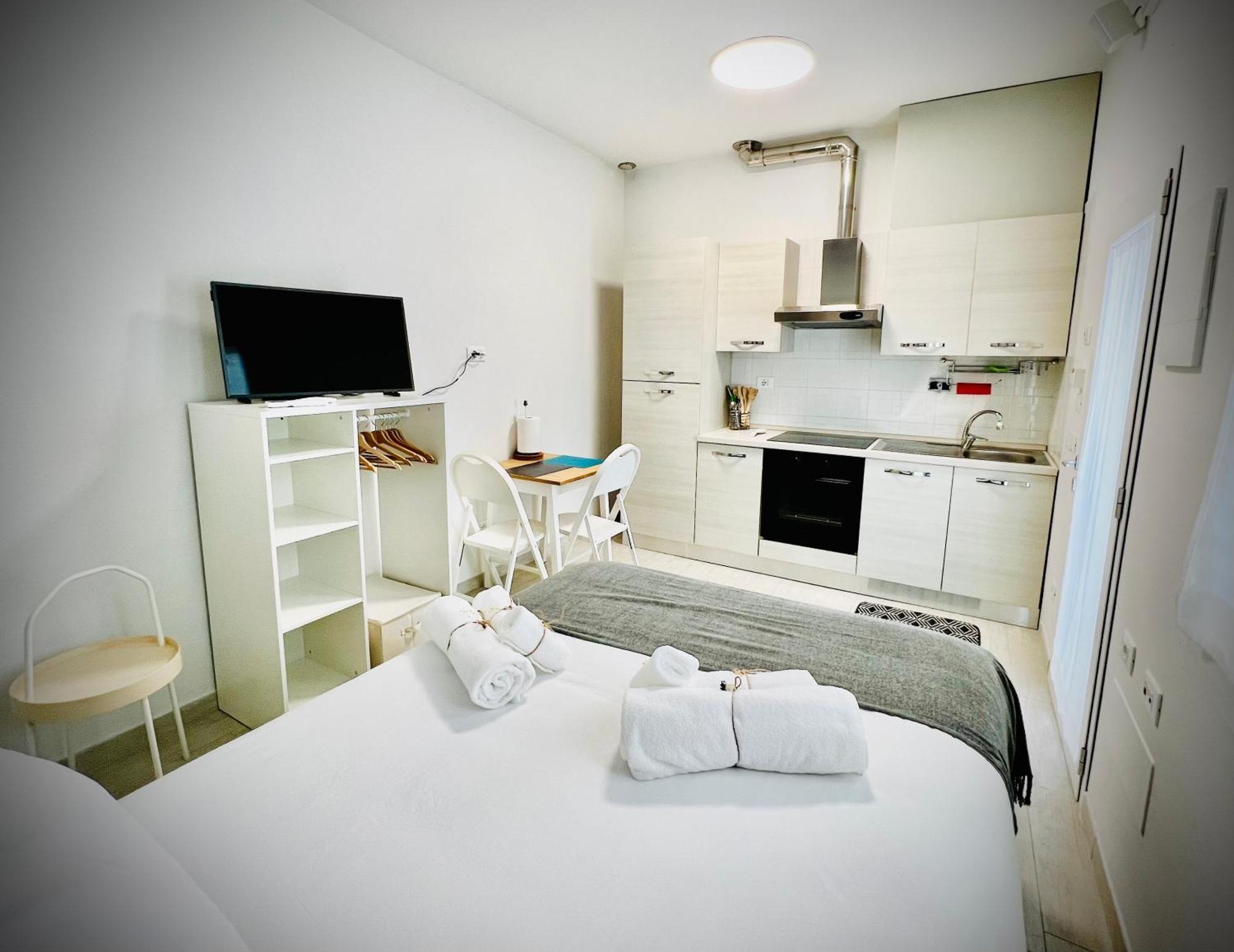 Bed and Breakfast Lucentum à Prato  Extérieur photo